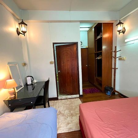 Hotel C U Again à Bangkok Extérieur photo