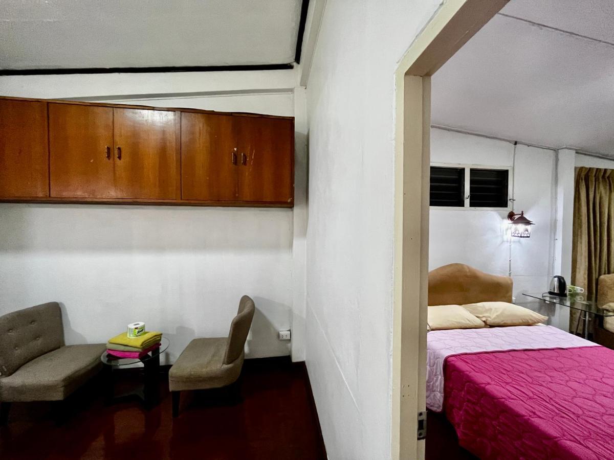 Hotel C U Again à Bangkok Extérieur photo